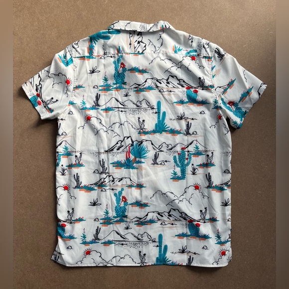 Vacation Style Button-Down Shirt - Picture 3 of 5